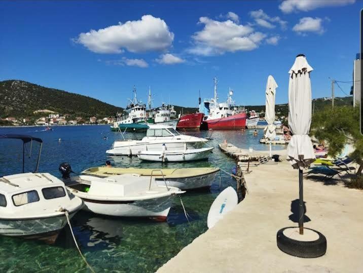 Apartment Viniska Vinišće Εξωτερικό φωτογραφία